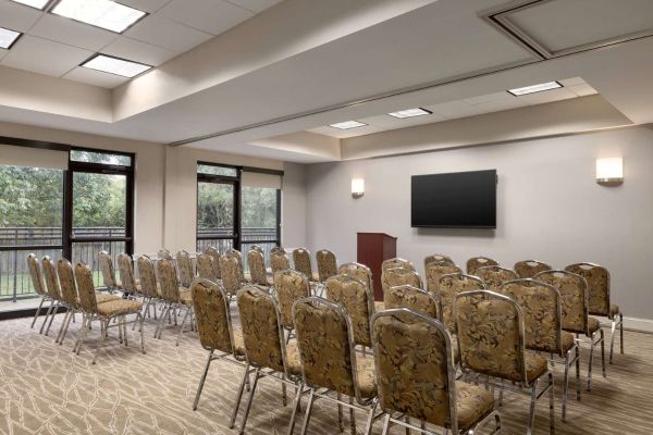 La Quinta Inn Ste Newark Elkton